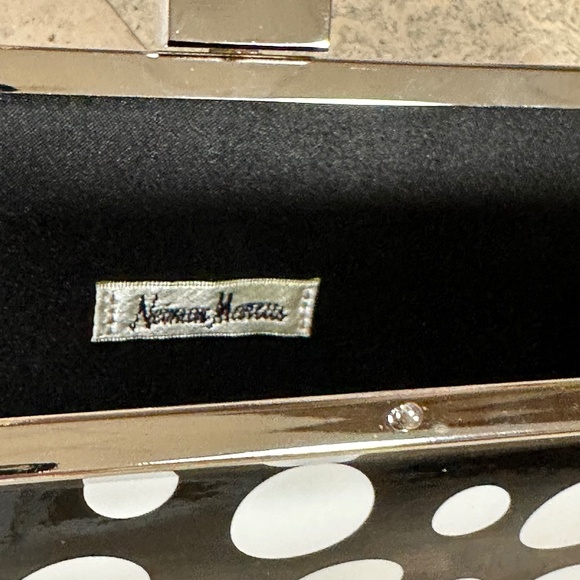 Neiman Marcus Black and White Polka Dot Clutch Evening Bag with Removable Strap - Picture 4 of 9
